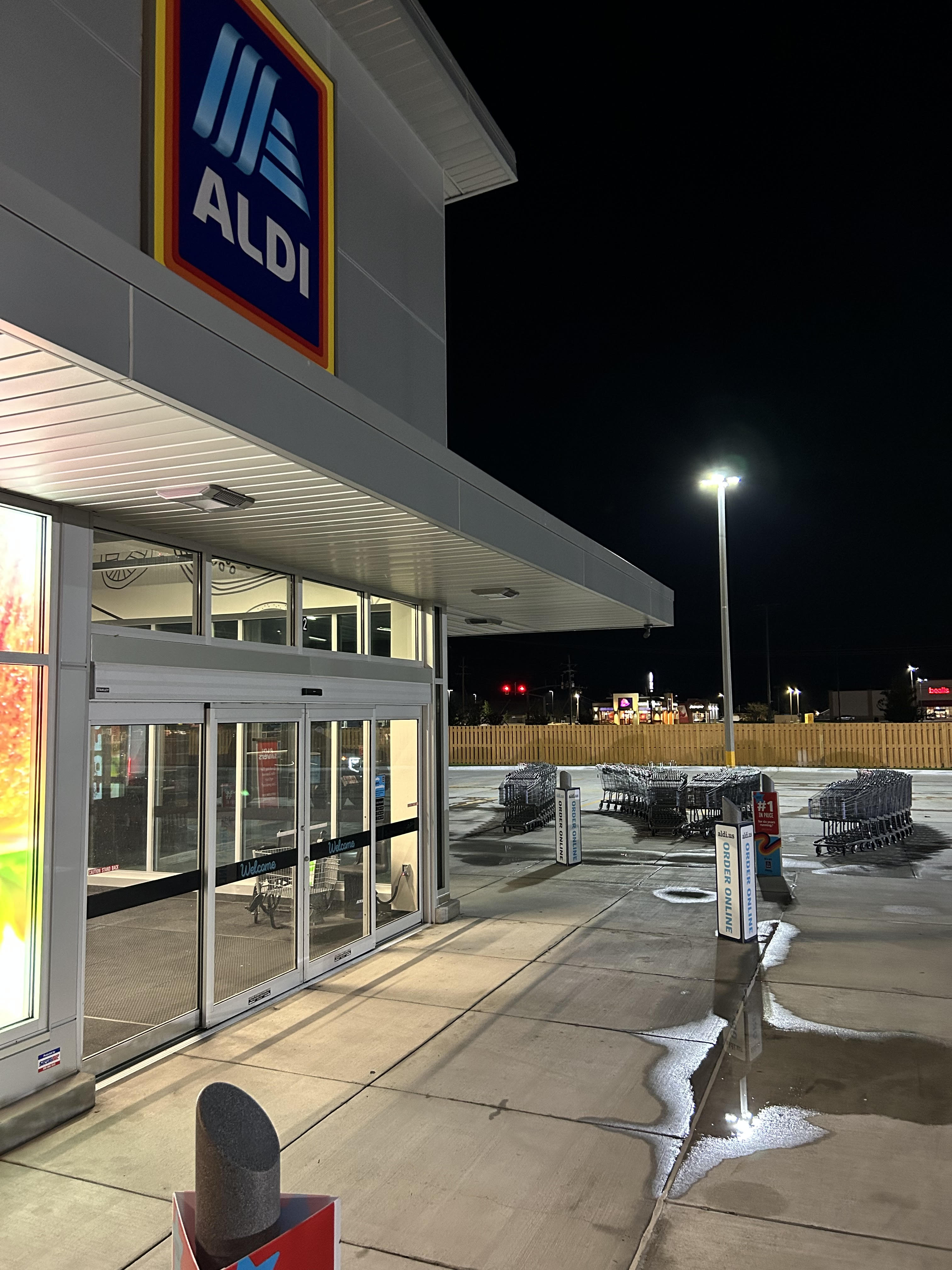 Commercial Pressure Washing ALDI Grocery Stores Across Thibodaux and Louisiana