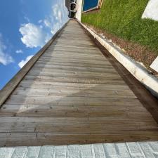 High-quality-fence-cleaningstaining-results-in-Thibodaux-Louisiana 3